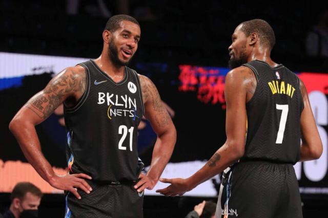 LaMarcus-Aldridge-210909-scaled-e1631189019111-1024x683.jpg